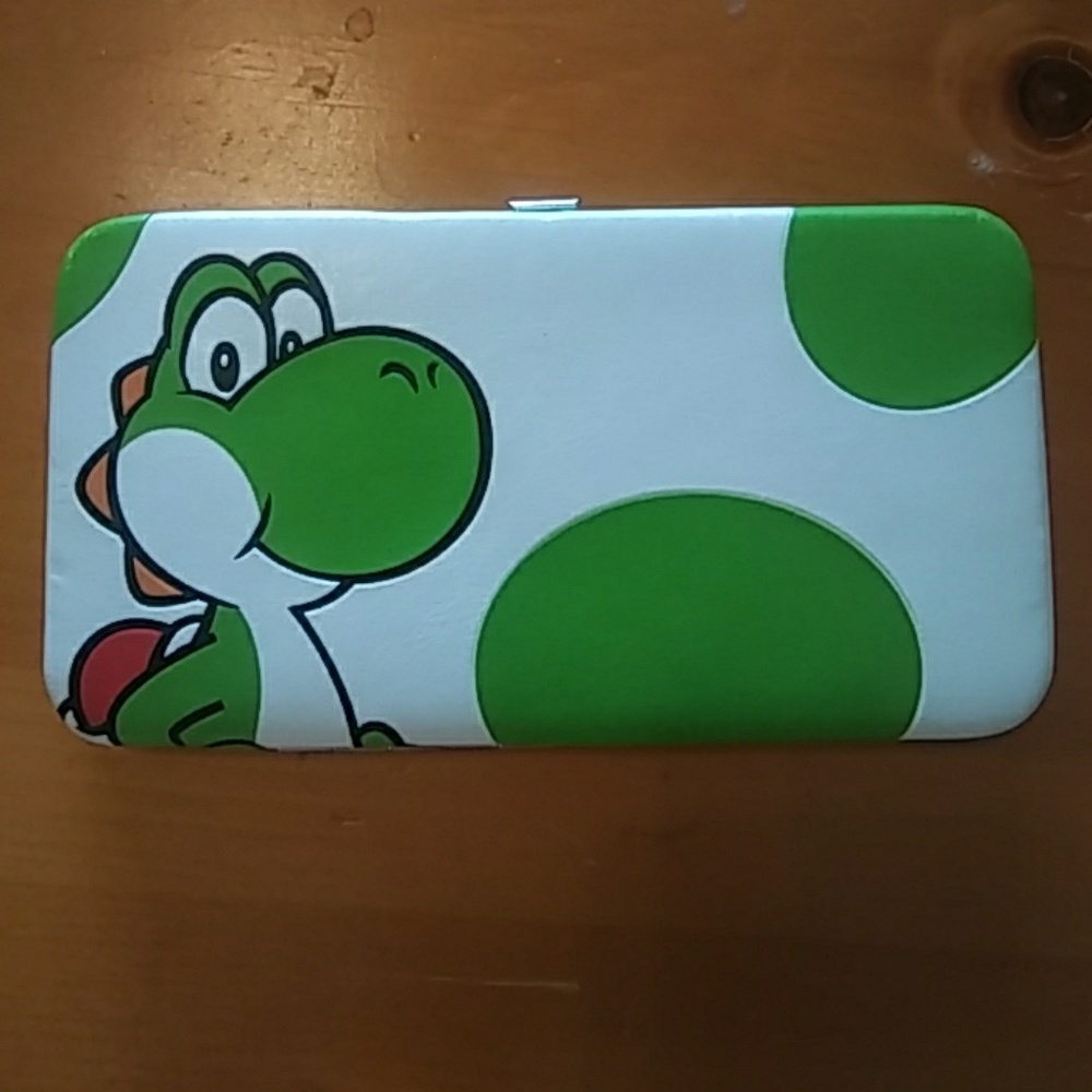 Yoshi flat wallet